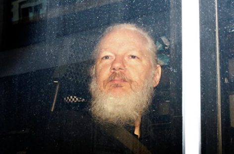 США снова просят у Британии основателя WikiLeaks
