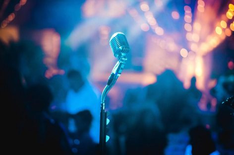 Звезды на карантине: кто, чем занимаются?