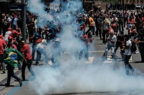 Манифесты в Бразилии привели к столкновениям с полицией