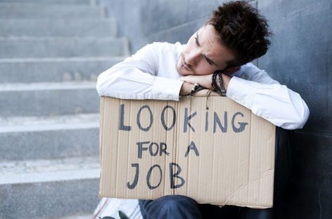 В США хотят отменить выплаты безработным