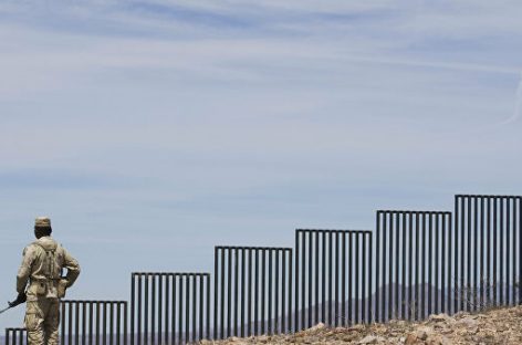 Байден остановит строение стены на границе с Мексикой, Мексика одобряет